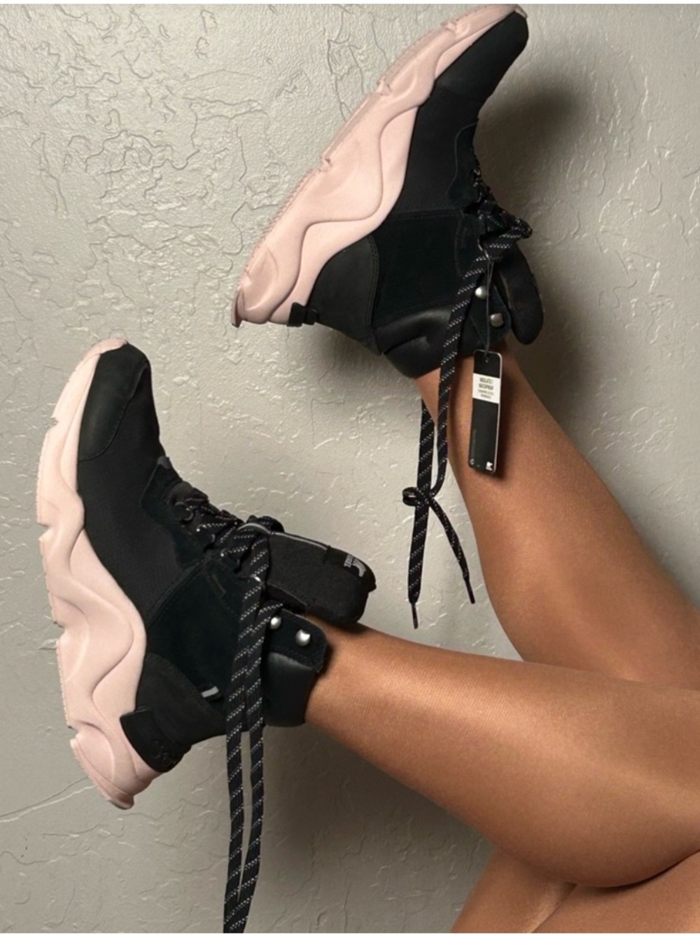 Sorel Kinetic RNEGD Conquest Black and Pink Lace-Up High-Top Boots
